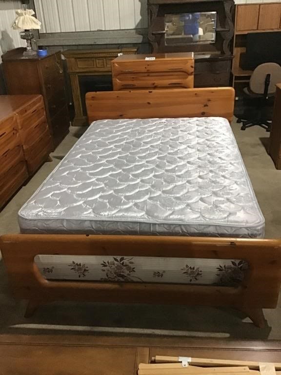 Lot 4: FRANKLIN SHOCKEY BED (matches lot 3-5)