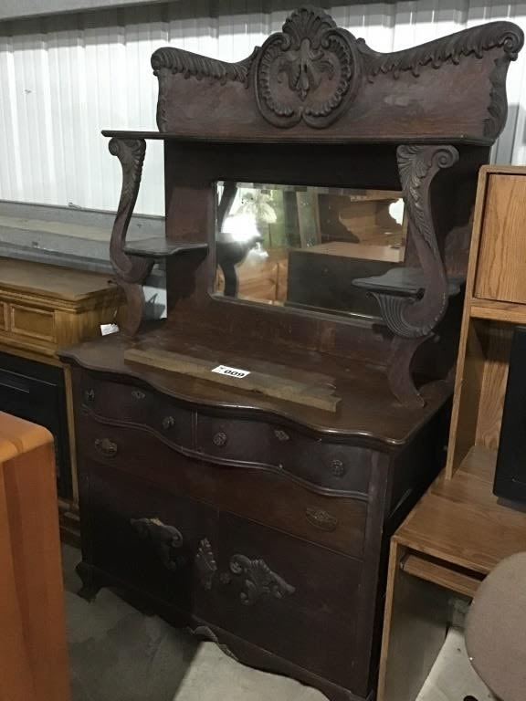 Lot 9: ANTIQUE HUTCH