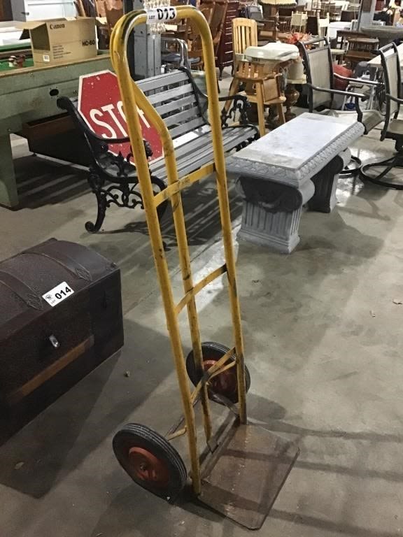 Lot 13: 2 WHEEL DOLLY