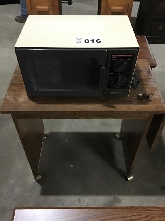 Lot 16: EMERSON MICROWAVE & CART