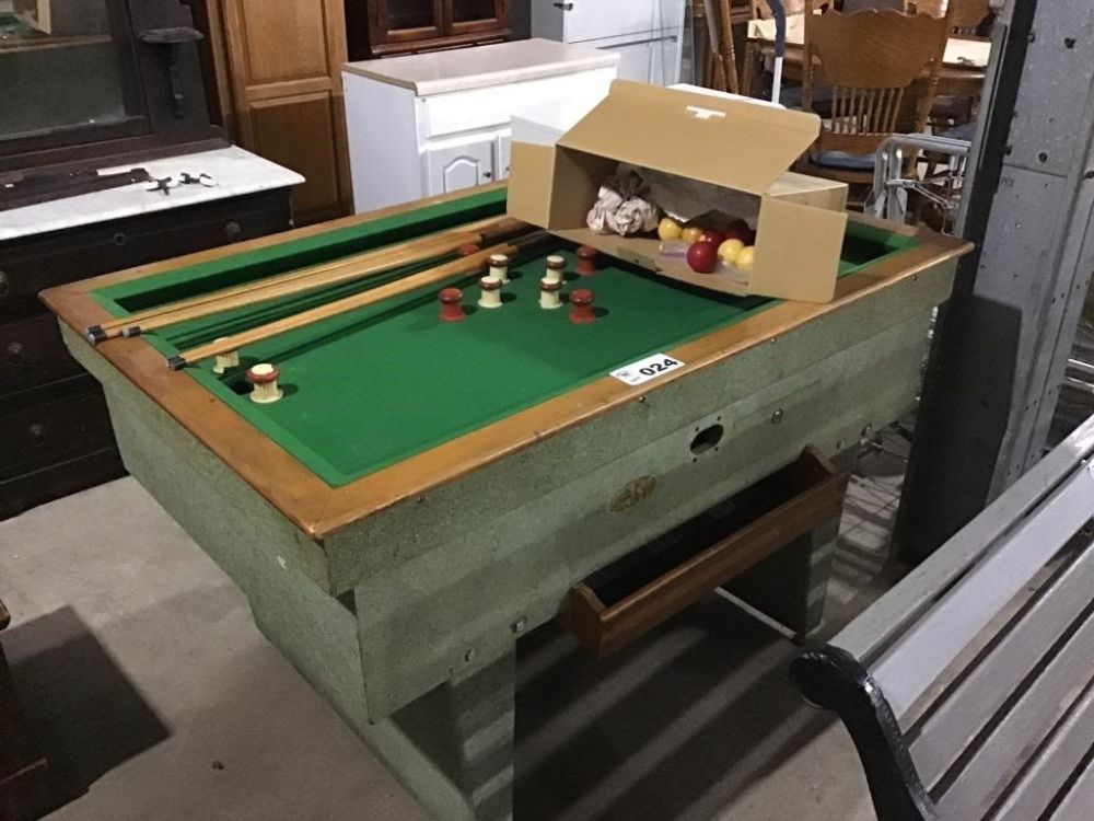 Lot 24: BUMPER POOL TABLE W ACCESSORIES
