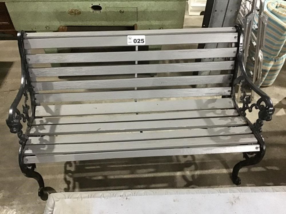 Lot 25: PARK BENCH