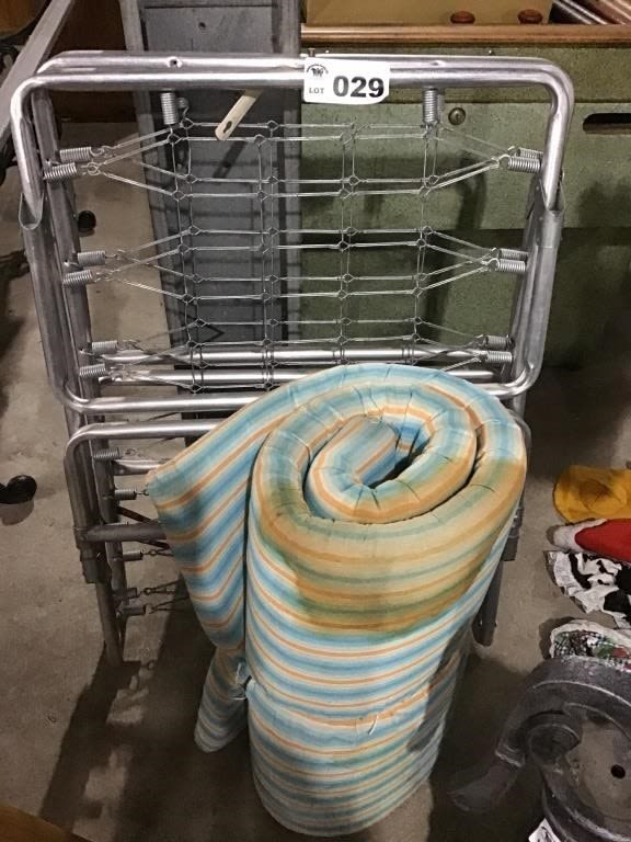 Lot 29: ALUMINUM COT W MATTRESS