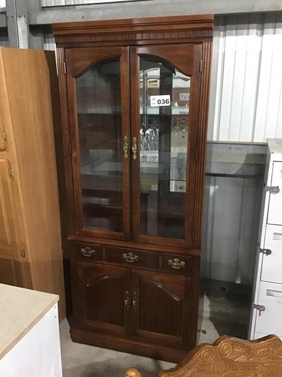 Lot 36: LIGHTED CHINA CABINET 77 x 32 x 18