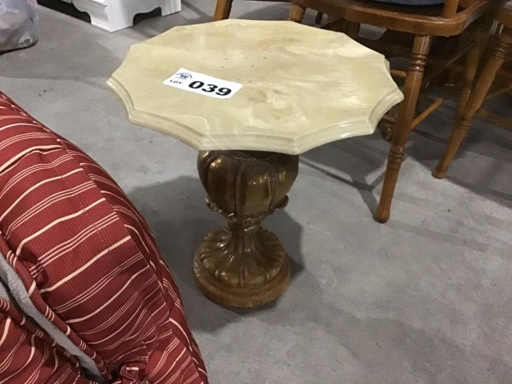 Lot 39: SMALL MARBLE TOP TABLE 18 inches tall