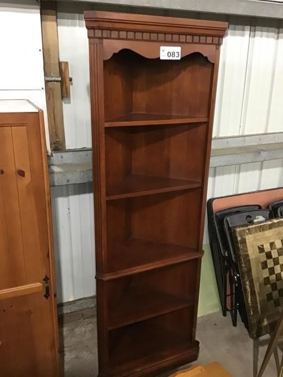 Lot 83: CORNER BOOK SHELF 77 x 26