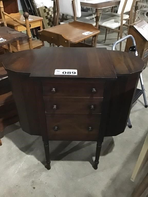 Lot 89: VINTAGE SEWING TABLE