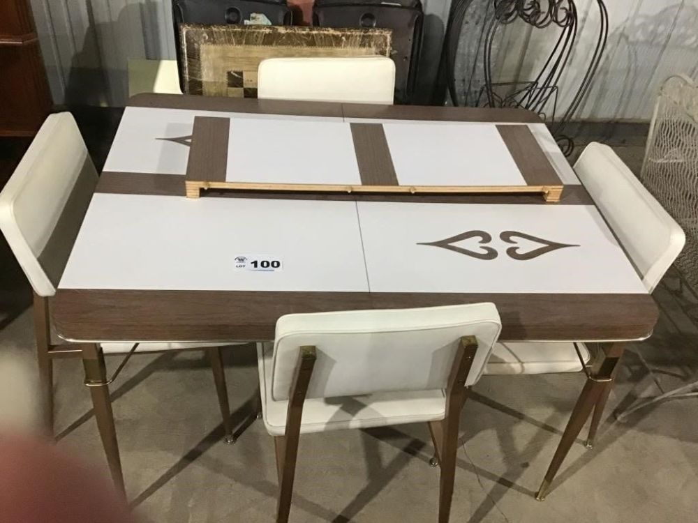 Lot 100: VINTAGE KITCHEN TABLE & 4 CHAIRS, LEAF