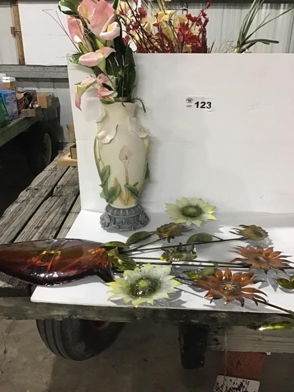 Lot 123: VASE, FLOWERS, METAL FLOWER ARRANGEMENT