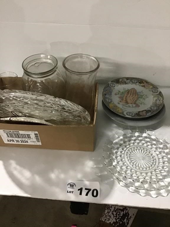 Lot 170: PLATTERS AND PLATES