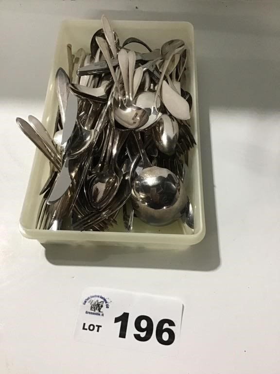 Lot 196: SILVERWARE