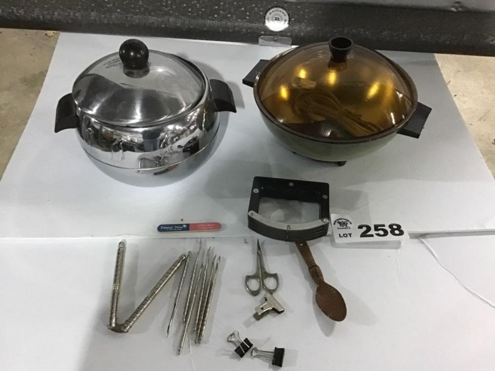 Lot 258: RETRO BUN WARMER, NUT PICKERS, ICE BUCKET