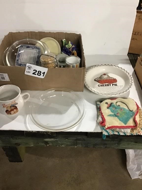Lot 281: PIE PLATES, POT HOLDERS, SOUP BOWL, DISHES