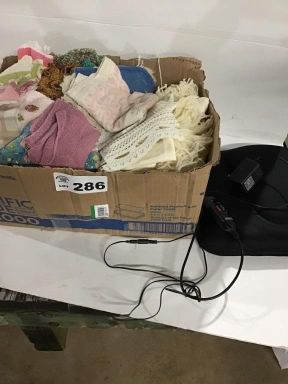 Lot 286: POT HOLDERS, DISH TOWELS, HEATING PAD