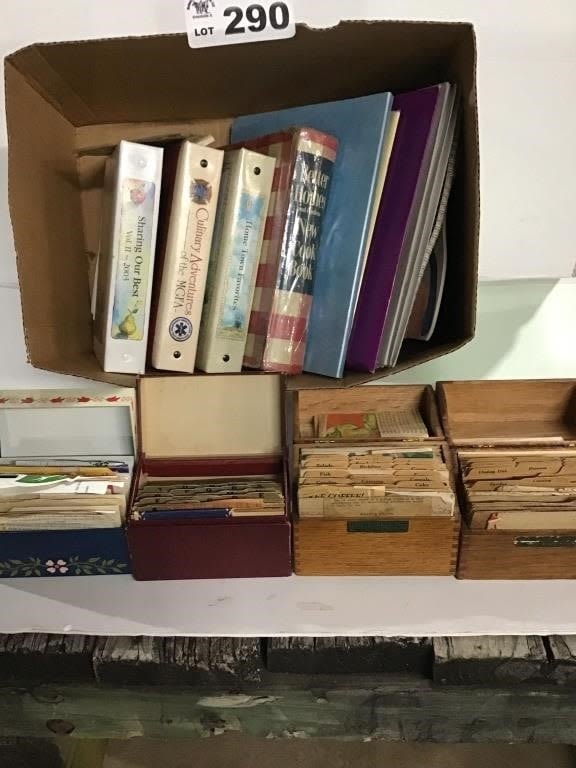 Lot 290: COOKBOOKS, RECIPE HOLDERS (full)