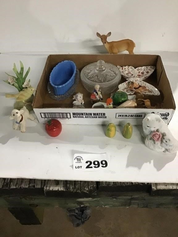Lot 299: HOME DECOR