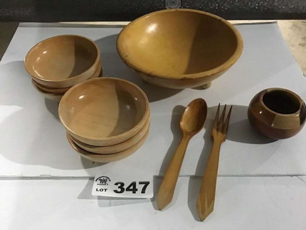 Lot 347: WOODEN BOWLS, UTENSILS