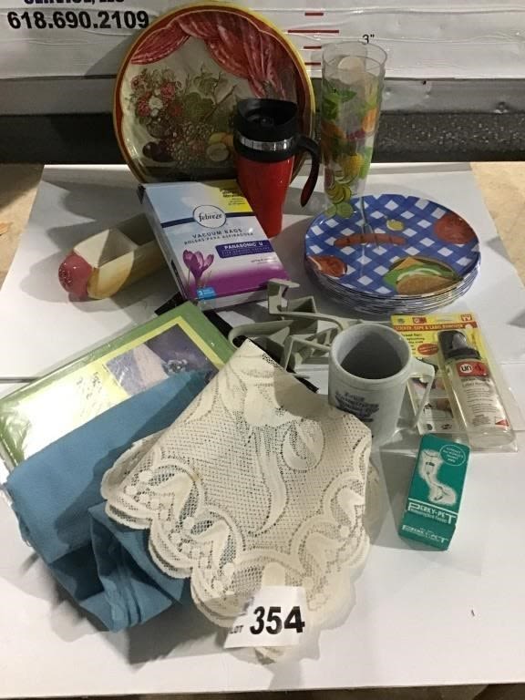 Lot 354: PICNIC SUPPLIES, TABLECLOTHS, HOOKS, UNDO