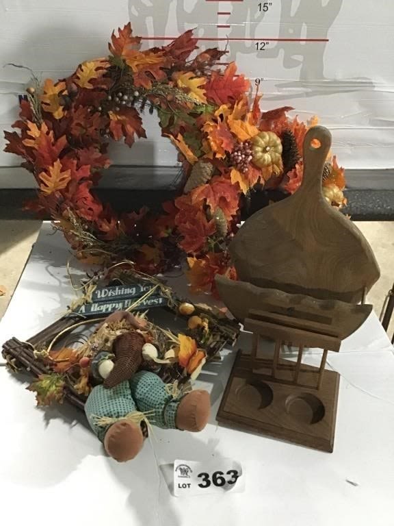 Lot 363: FALL DECOR, NAPKIN, PLATE HOLDERS