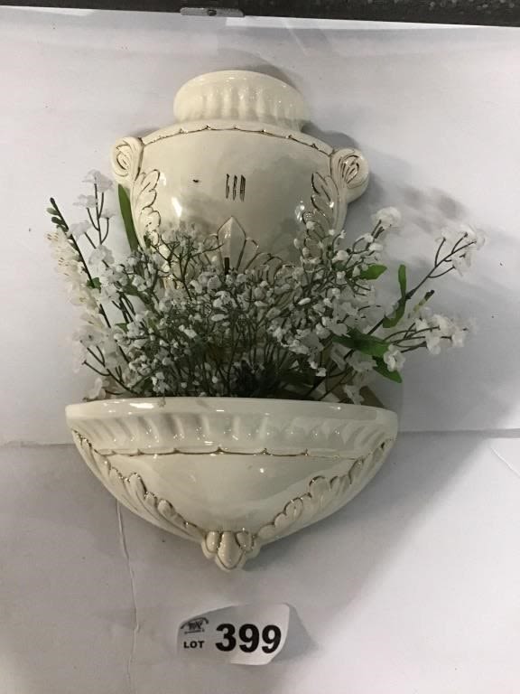Lot 399: WALL DECOR