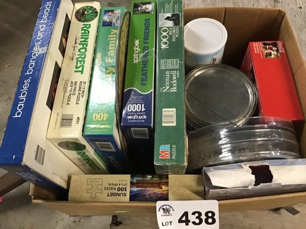 Lot 438: PUZZLES