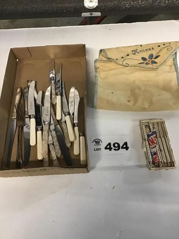 Lot 494: ASSORTMENT OF SILVERWARE, NUT PICKERS