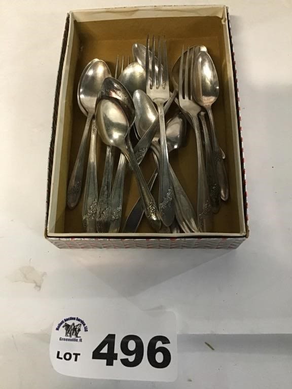 Lot 496: ASSORTED SILVERWARE PIECES