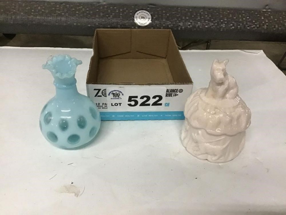 Lot 522: VINTAGE AKRO AGATE PINK MILK GLASS POALINE