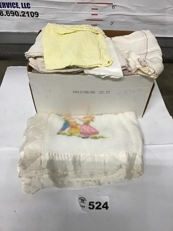 Lot 524: MATERIAL, BLANKETS