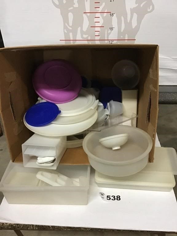 Lot 538: TUPPERWARE