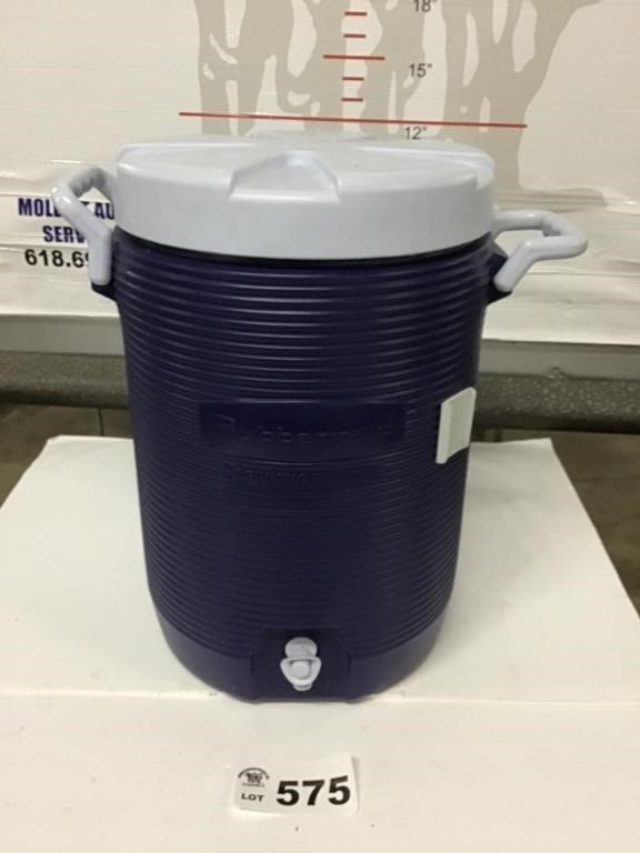 Lot 575: RUBBERMAID WATER COOLER