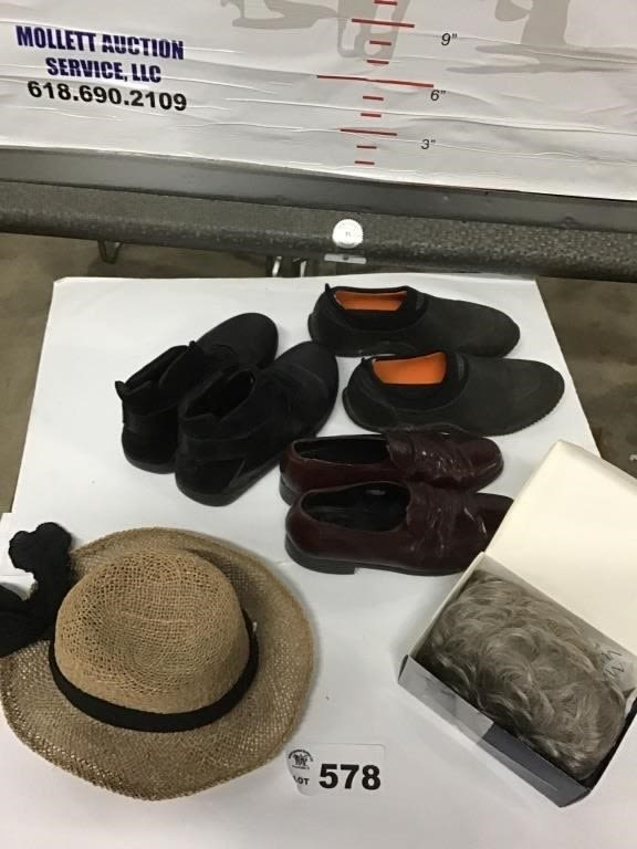 Lot 578: MENS SHOES 9.5-10, HAT HAIR PIECE
