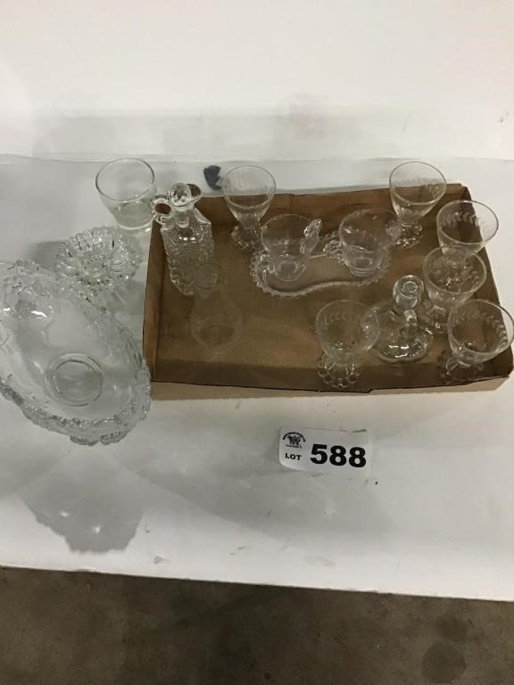 Lot 588: DESSERT DISHES, CREAM, SUGAR