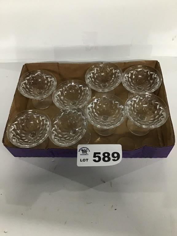 Lot 589: DESSERT DISHES