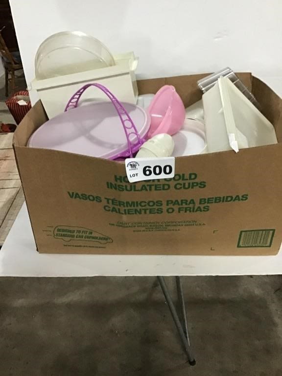Lot 600: TUPPERWARE