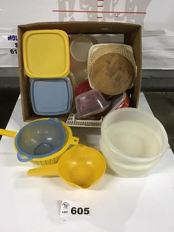 Lot 605: TUPPERWARE