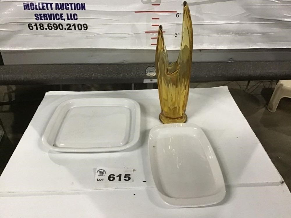 Lot 615: VINTAGE AMBER GLASS VASE, 2 PLATTERS