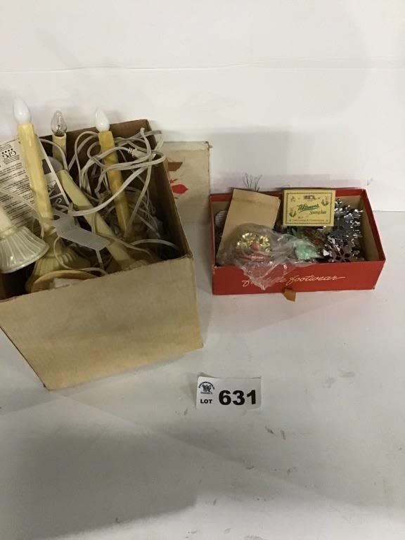 Lot 631: CHRISTMAS DECOR