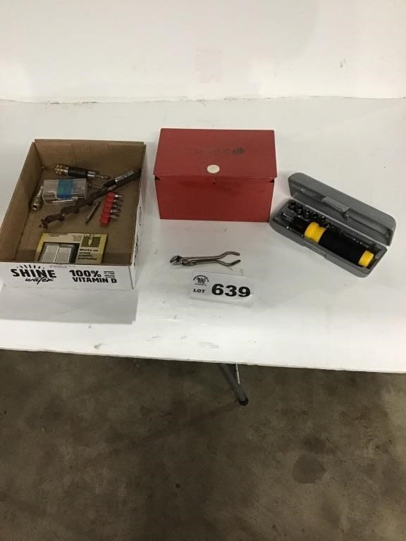 Lot 639: SMALL SNAP-ON BOX, MISC. TOOLS