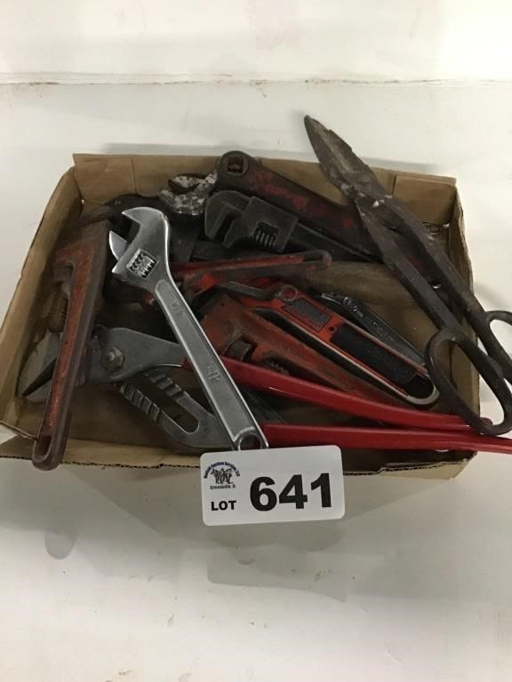 Lot 641: PLIERS, SNIPS, CRECENT WRENCH, PIPEWRENCH