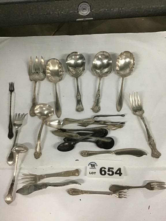 Lot 654: ROGERS, OXFORD, MISC SILVERWARE PIECES
