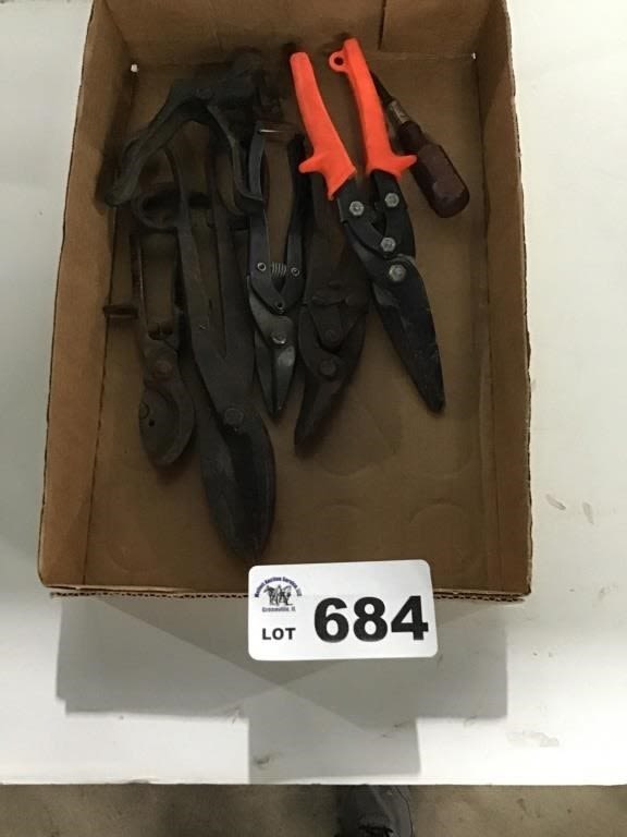 Lot 684: TIN SNIPS