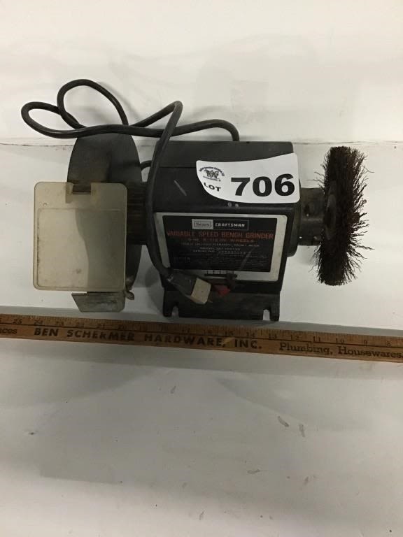 Lot 706: CRAFTSMAN BENCH GRINDER