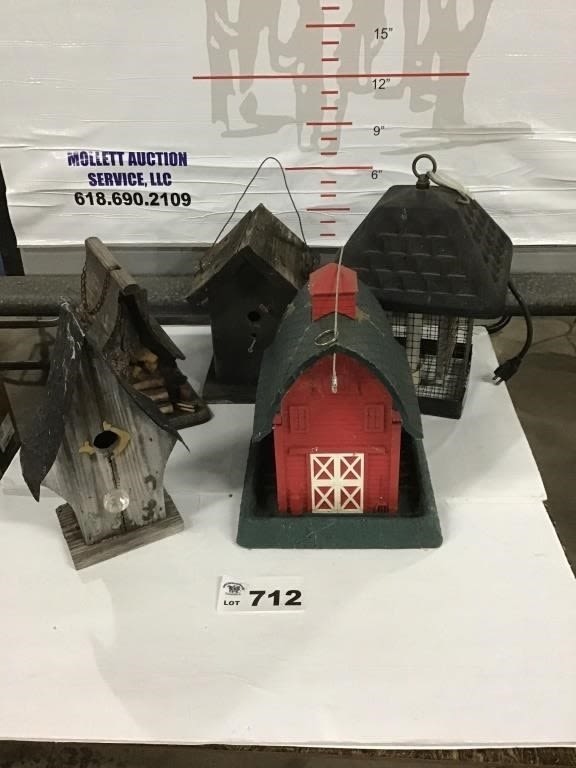 Lot 712: BUG ZAPPER, BIRD HOUSES