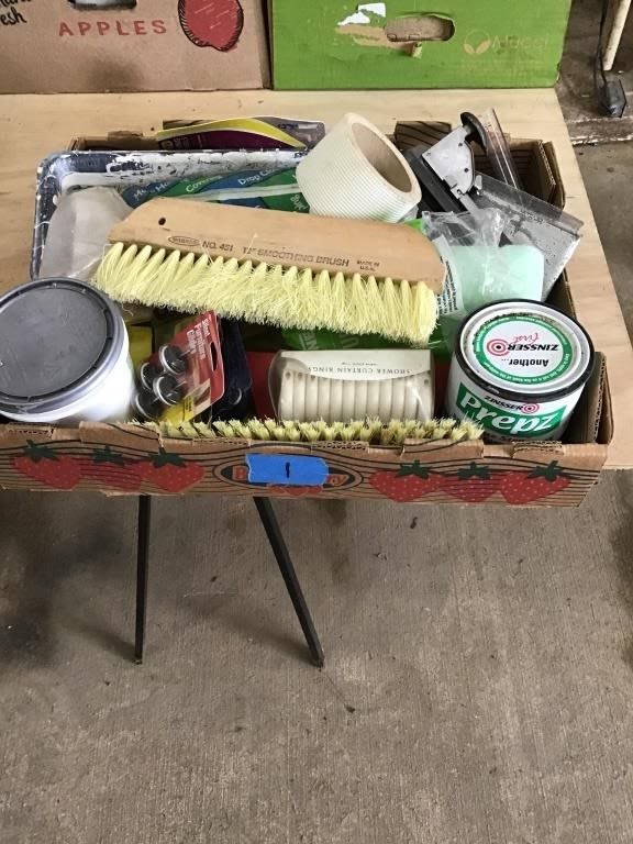 Lot 1: PAINTING SUPPLIES