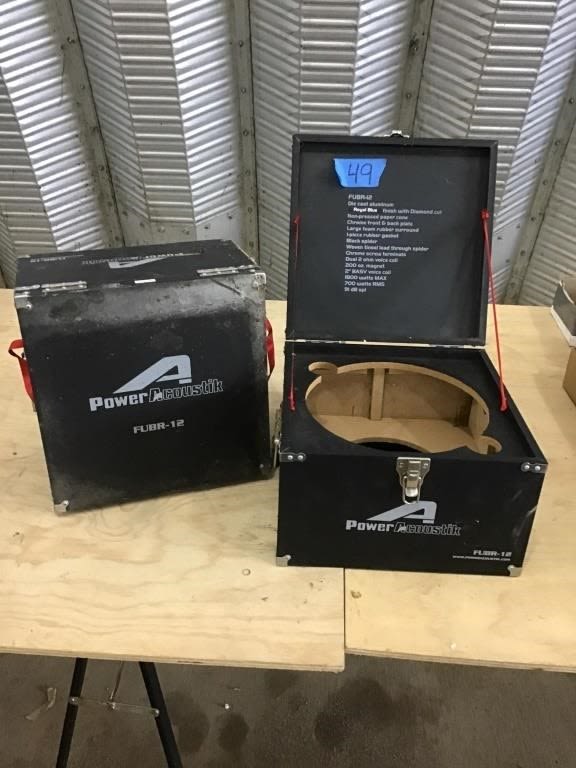 Lot 49: SPEAKER BOXES