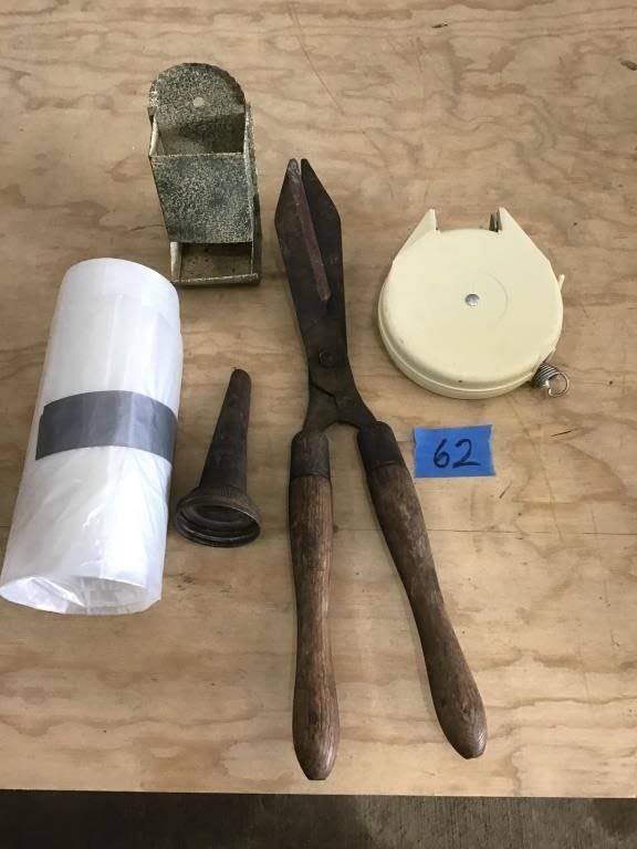 Lot 62: LOPPERS, MATCH HOLDER,  TRASH BAGS, CLOTHES LINE