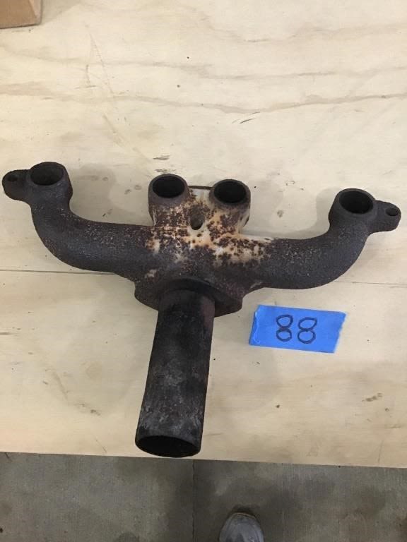 Lot 88: OLIVER SUPER 66. EXHAUST MANIFOLD
