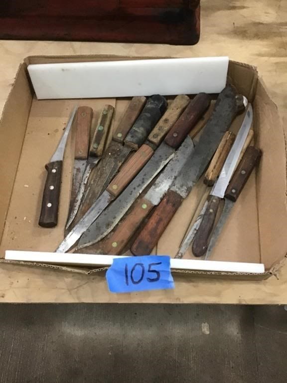 Lot 105: BUTCHERING KNIVES