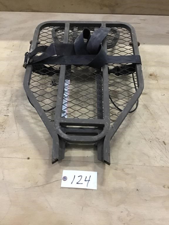 Lot 124: DEER STAND
